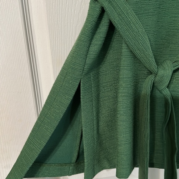 AnnTaylor Textured Belted Top - Picture 4 of 4